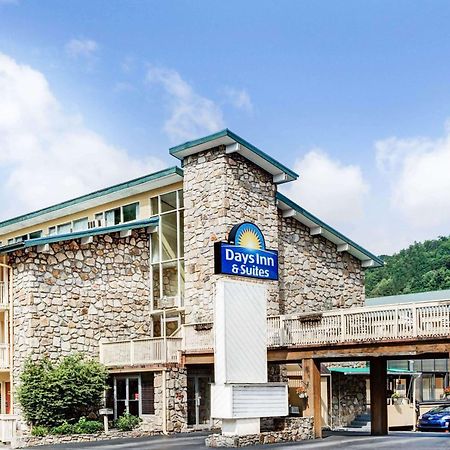 Days Inn & Suites By Wyndham Downtown Gatlinburg Parkway מראה חיצוני תמונה