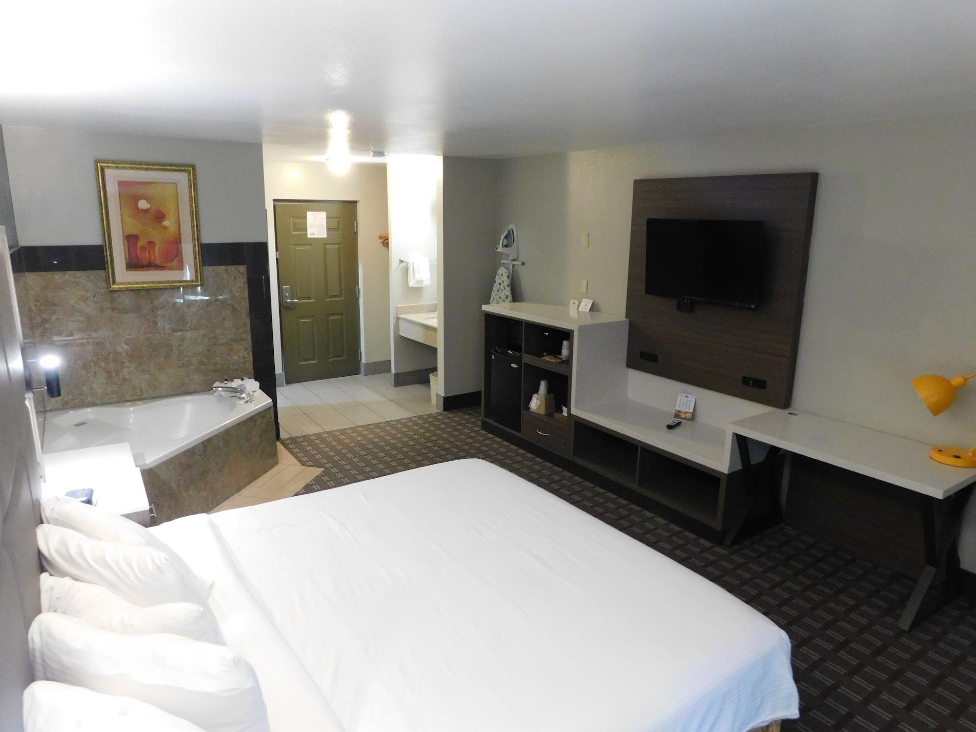 Days Inn & Suites By Wyndham Downtown Gatlinburg Parkway מראה חיצוני תמונה