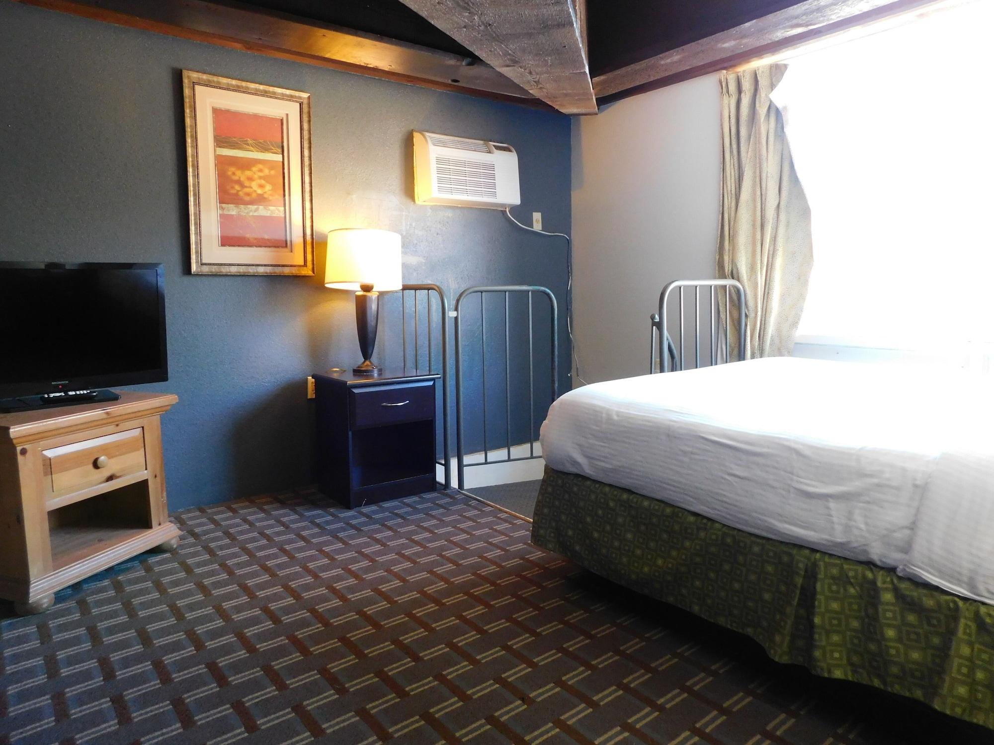 Days Inn & Suites By Wyndham Downtown Gatlinburg Parkway מראה חיצוני תמונה