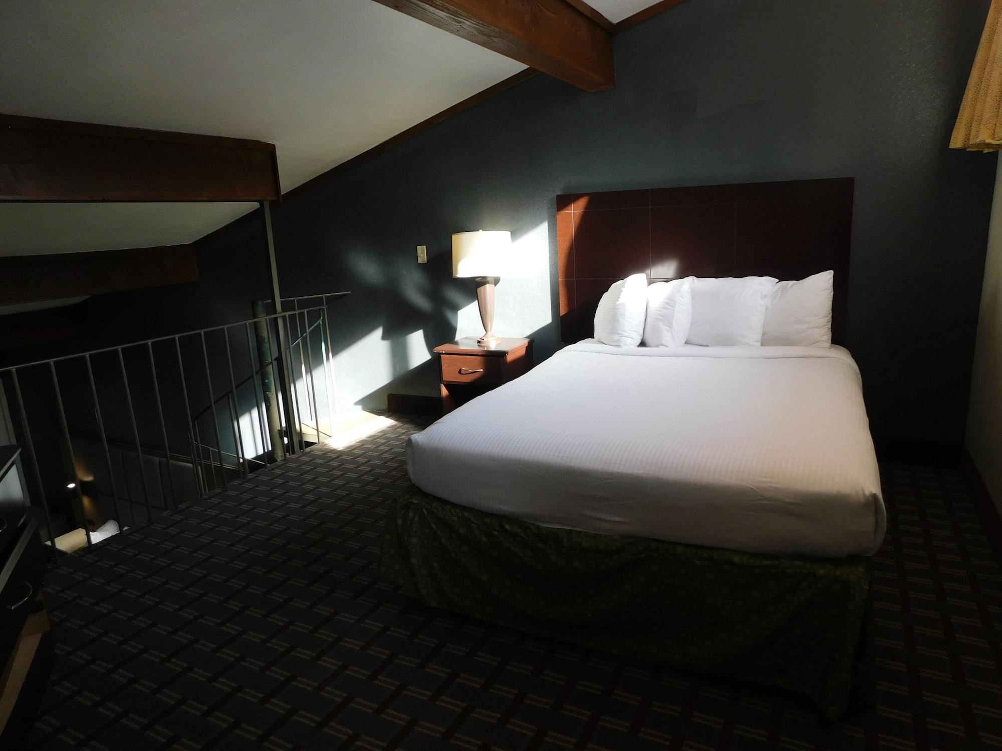 Days Inn & Suites By Wyndham Downtown Gatlinburg Parkway מראה חיצוני תמונה