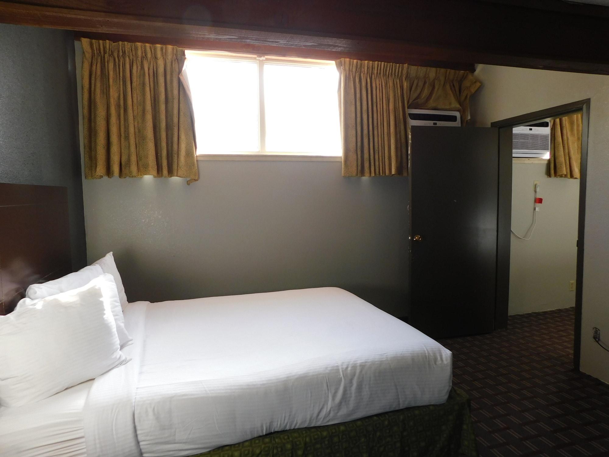 Days Inn & Suites By Wyndham Downtown Gatlinburg Parkway מראה חיצוני תמונה